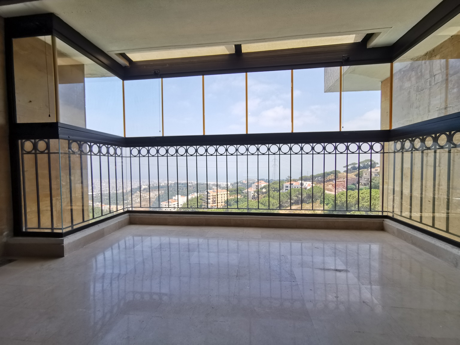 Apartment for Rent in Ain Saade 