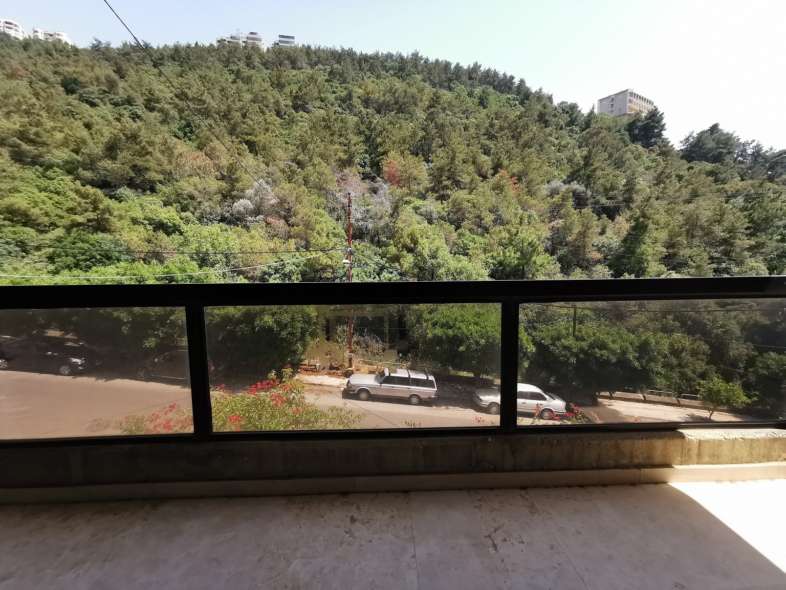 Apartment with Terrace for Sale in Rabweh 